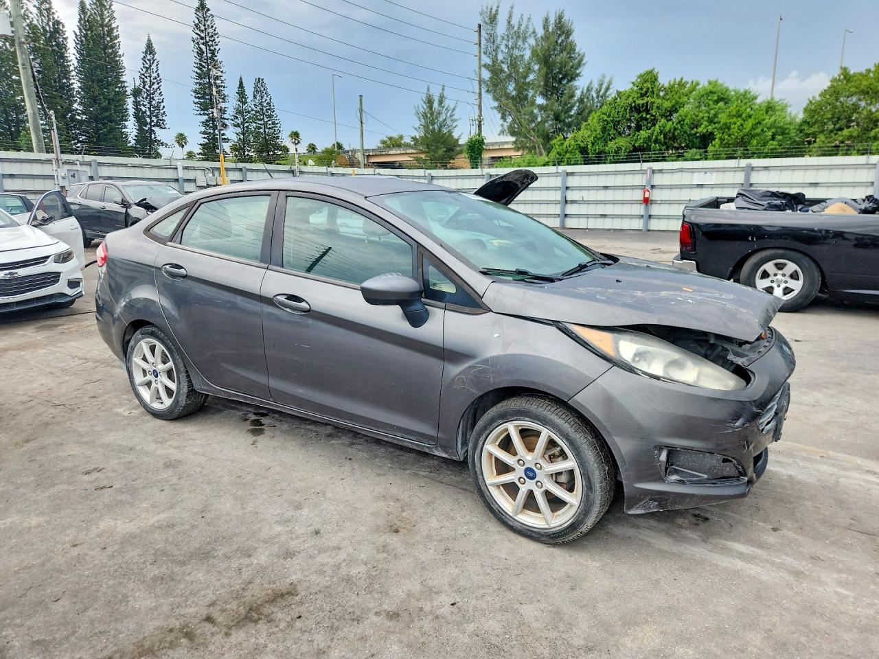 2019 Ford Fiesta Se - Image 4