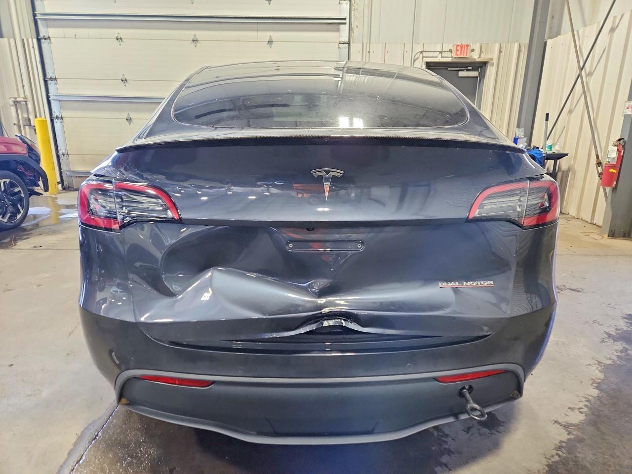 2022 Tesla Model Y - Фото 6