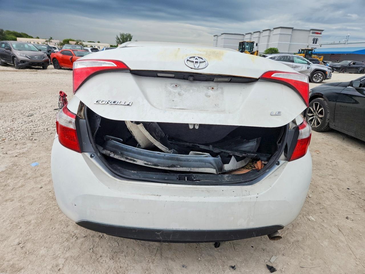 2015 Toyota Corolla Le - Фото 6