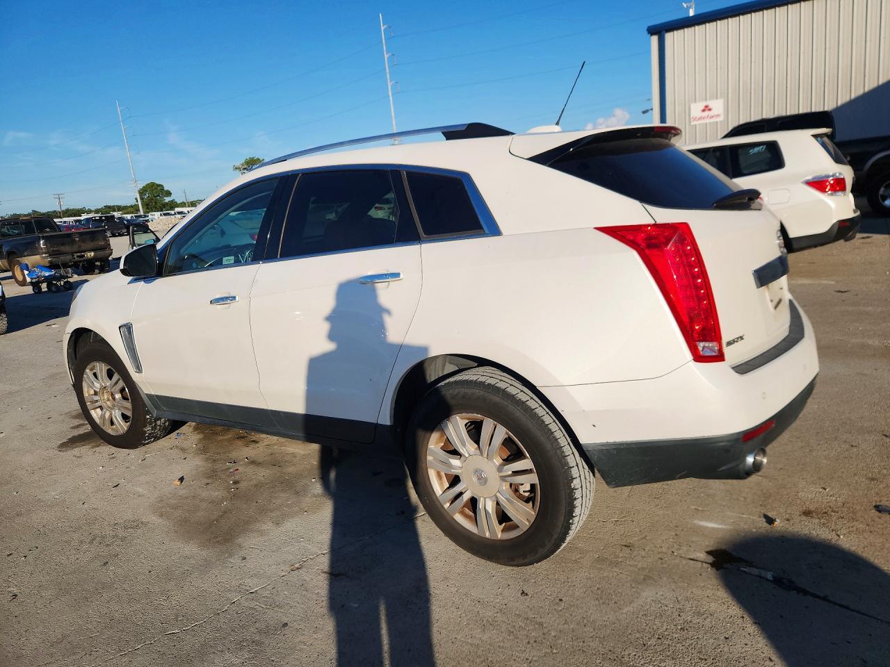 2016 Cadillac Srx Luxury Collection - Image 2