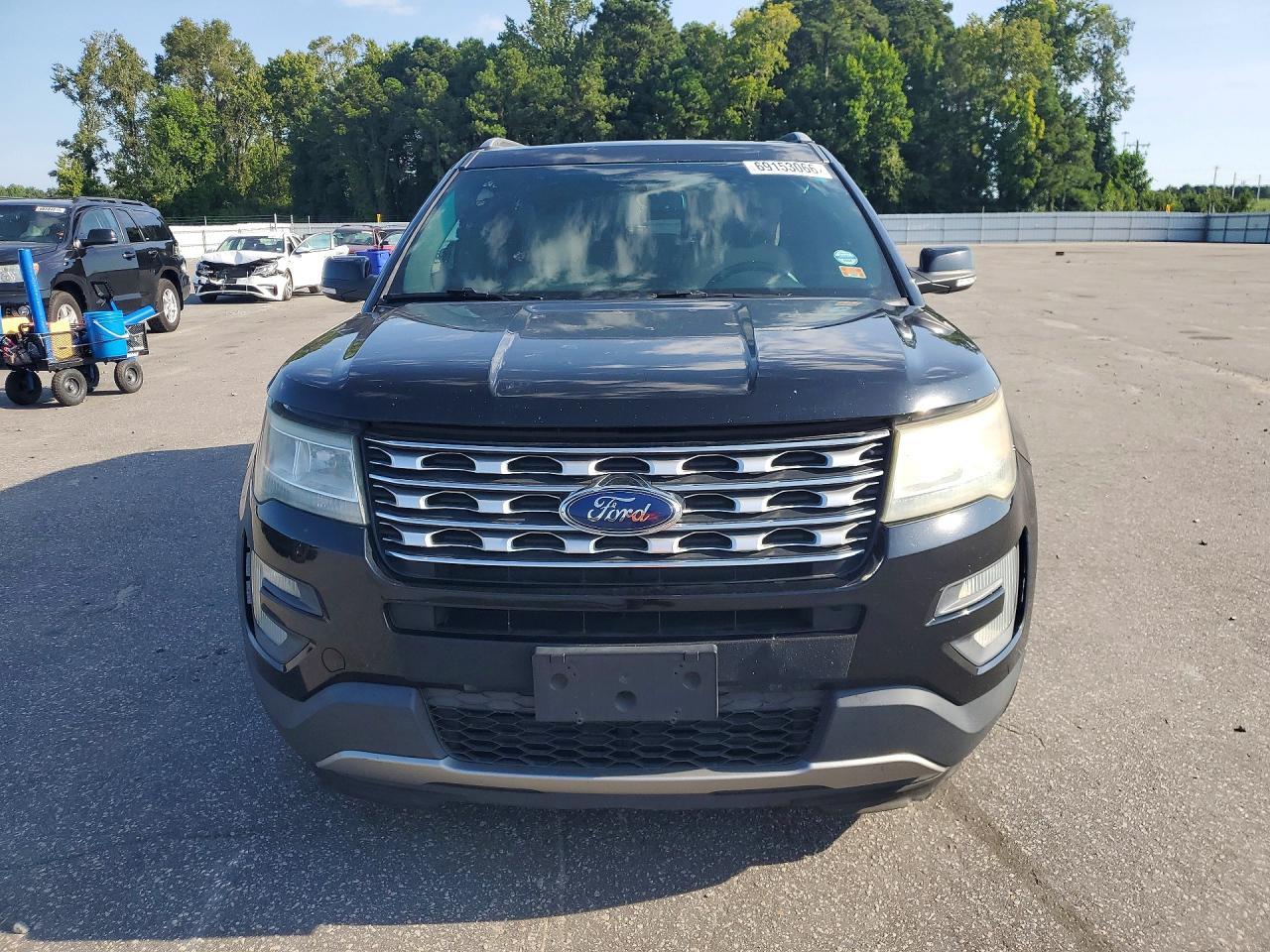 2016 Ford Explorer Xlt - Image 5