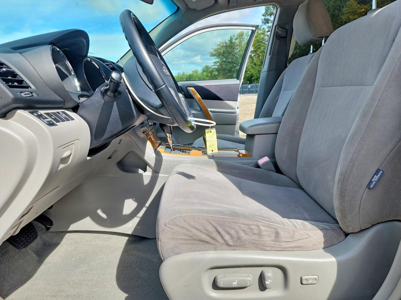 2008 Toyota Highlander Hybrid - Image 7