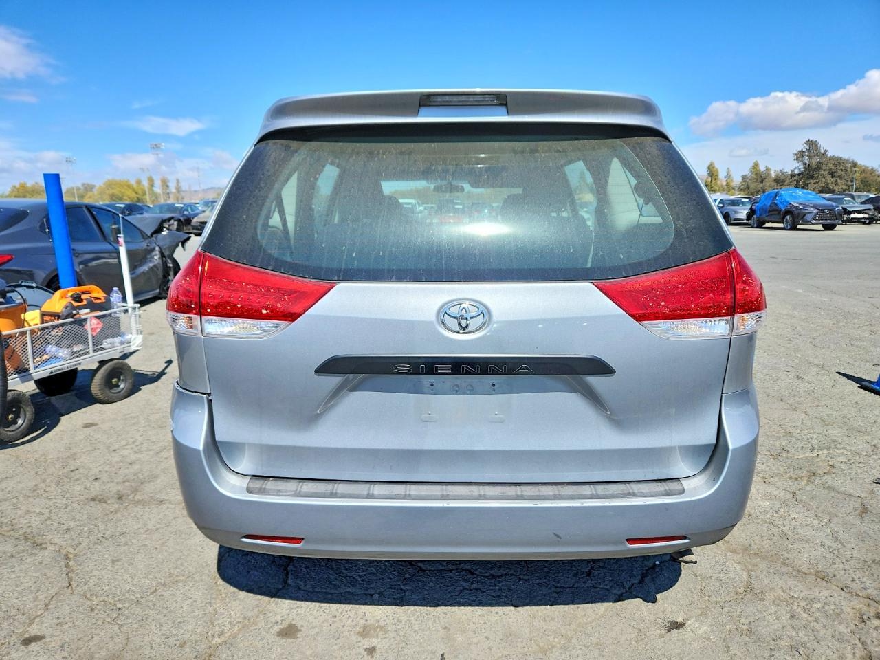 2014 Toyota Sienna L 7-Passenger - Image 6
