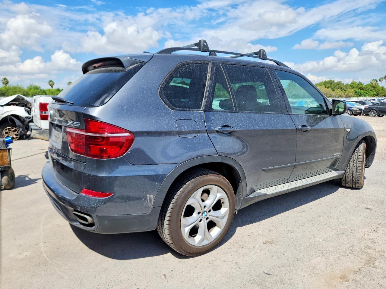2012 BMW X5 xDrive50I - Фото 3