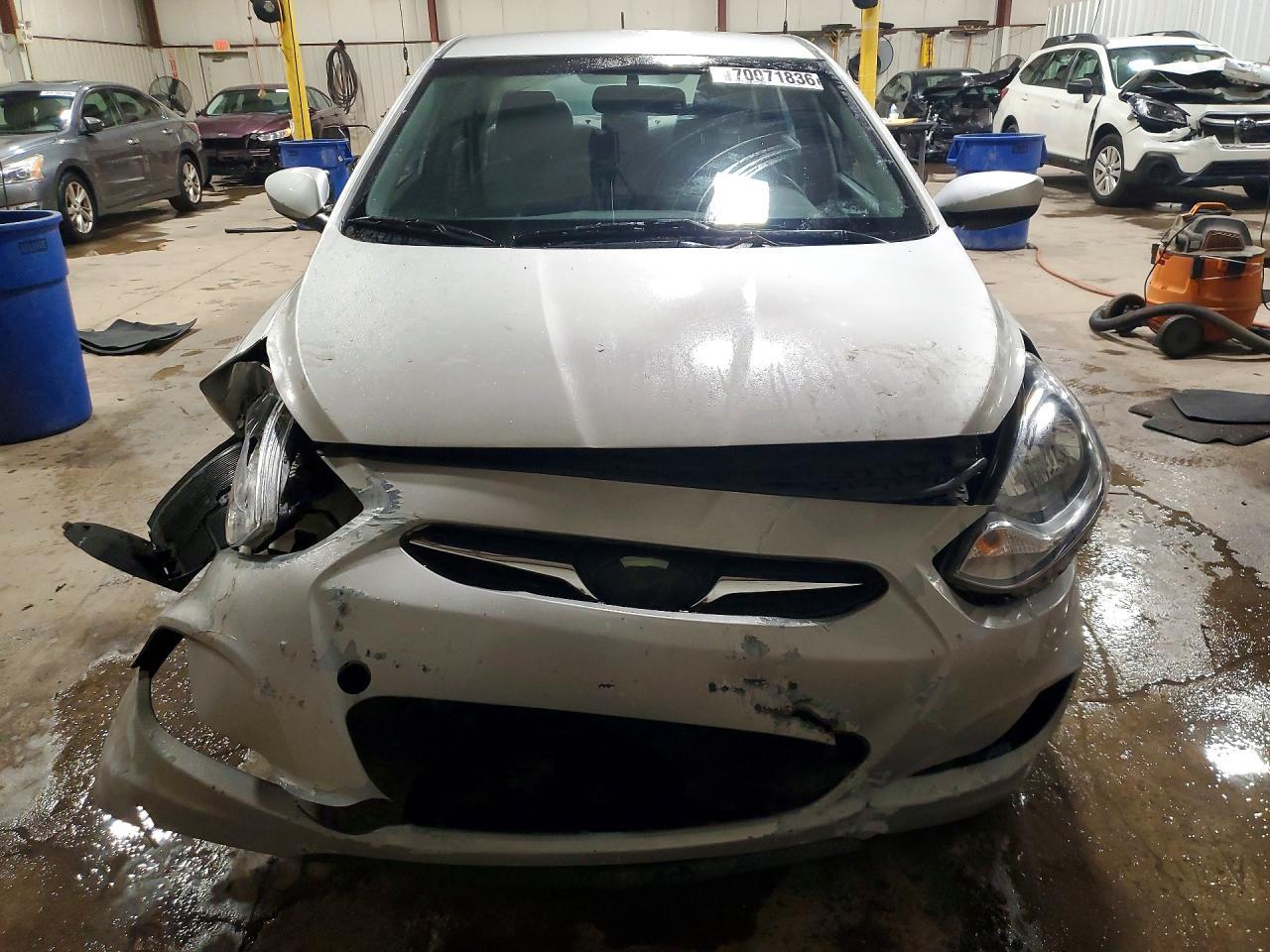 2013 Hyundai Accent Gls - Фото 5
