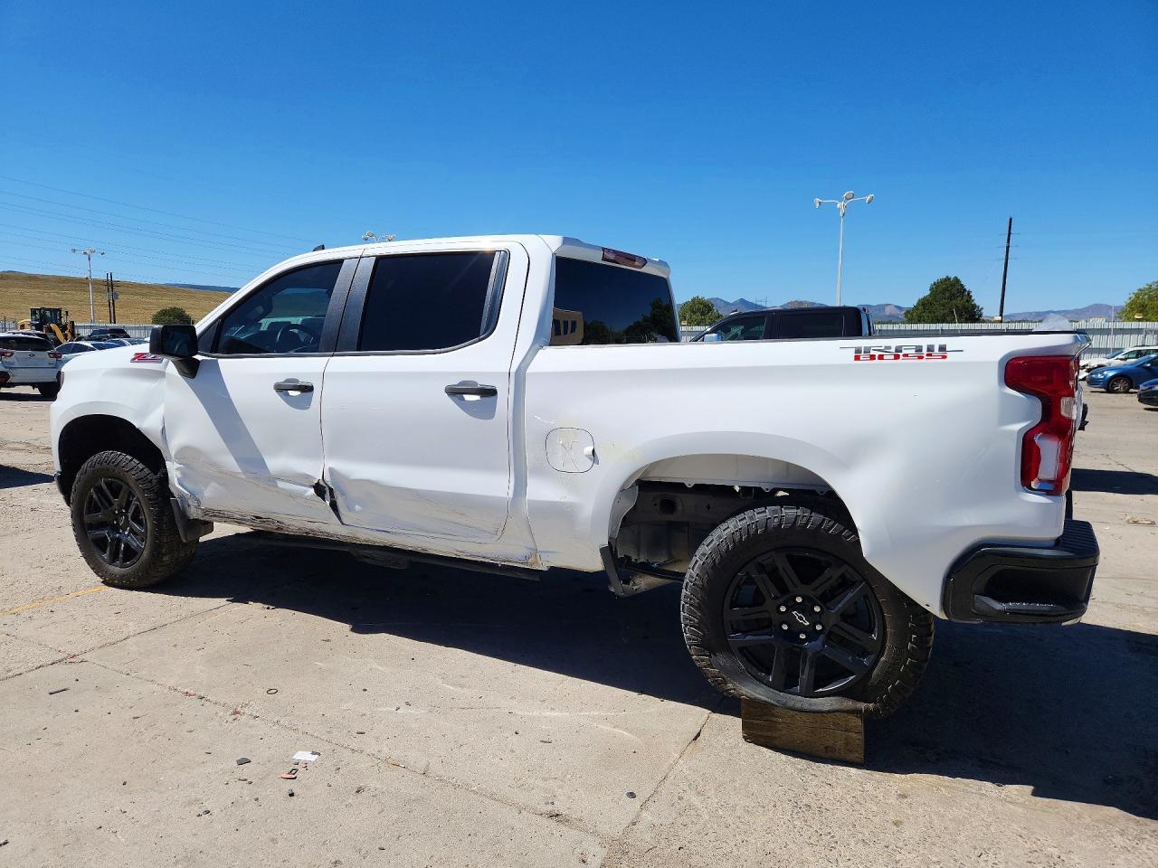 2021 Chevrolet Silverado K1500 Trail Boss Custom - Image 2