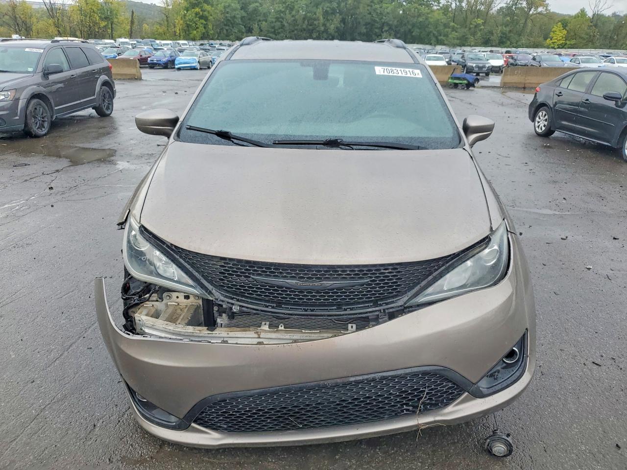 2018 Chrysler Pacifica Touring Plus - Фото 5