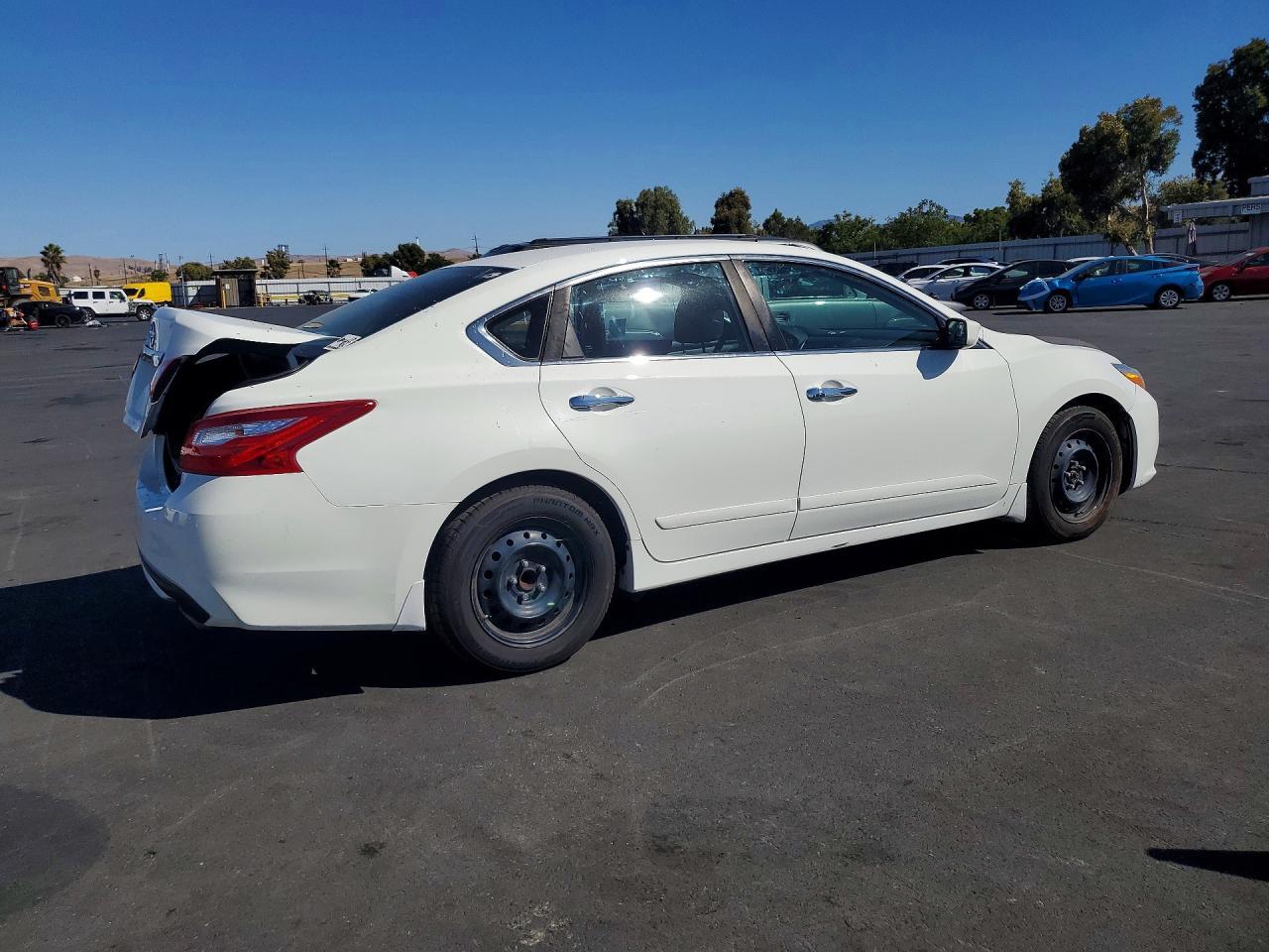 2017 Nissan Altima 2.5 S - Фото 3