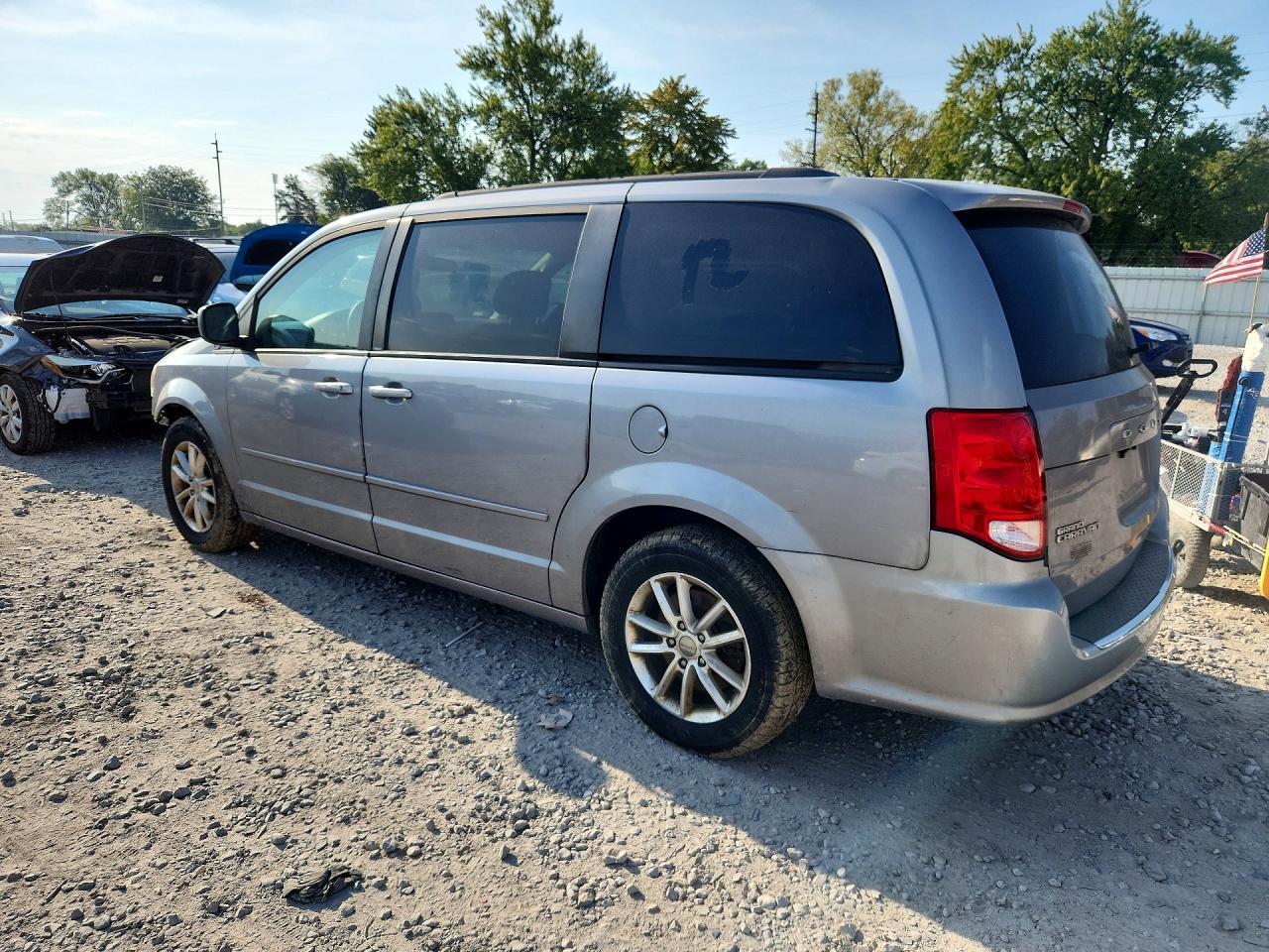 2014 Dodge Grand Caravan Sxt - Image 2