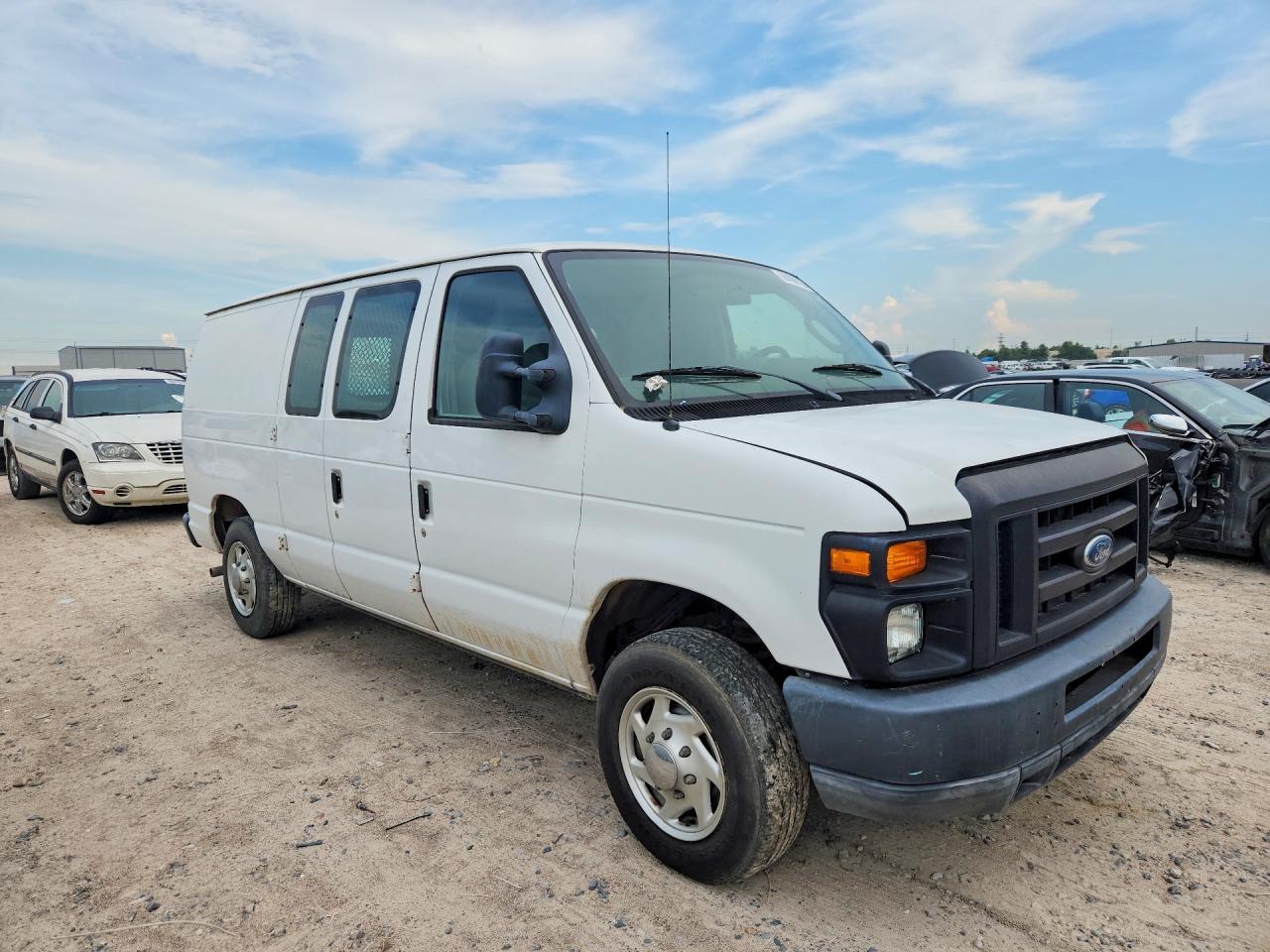 2011 Ford Econoline E150 Van - Фото 4
