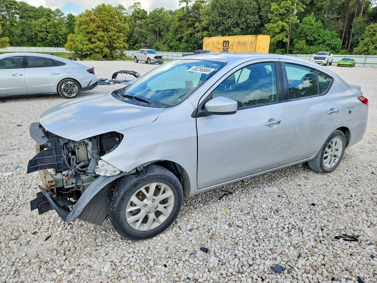 2017 Nissan Versa 1.6 S