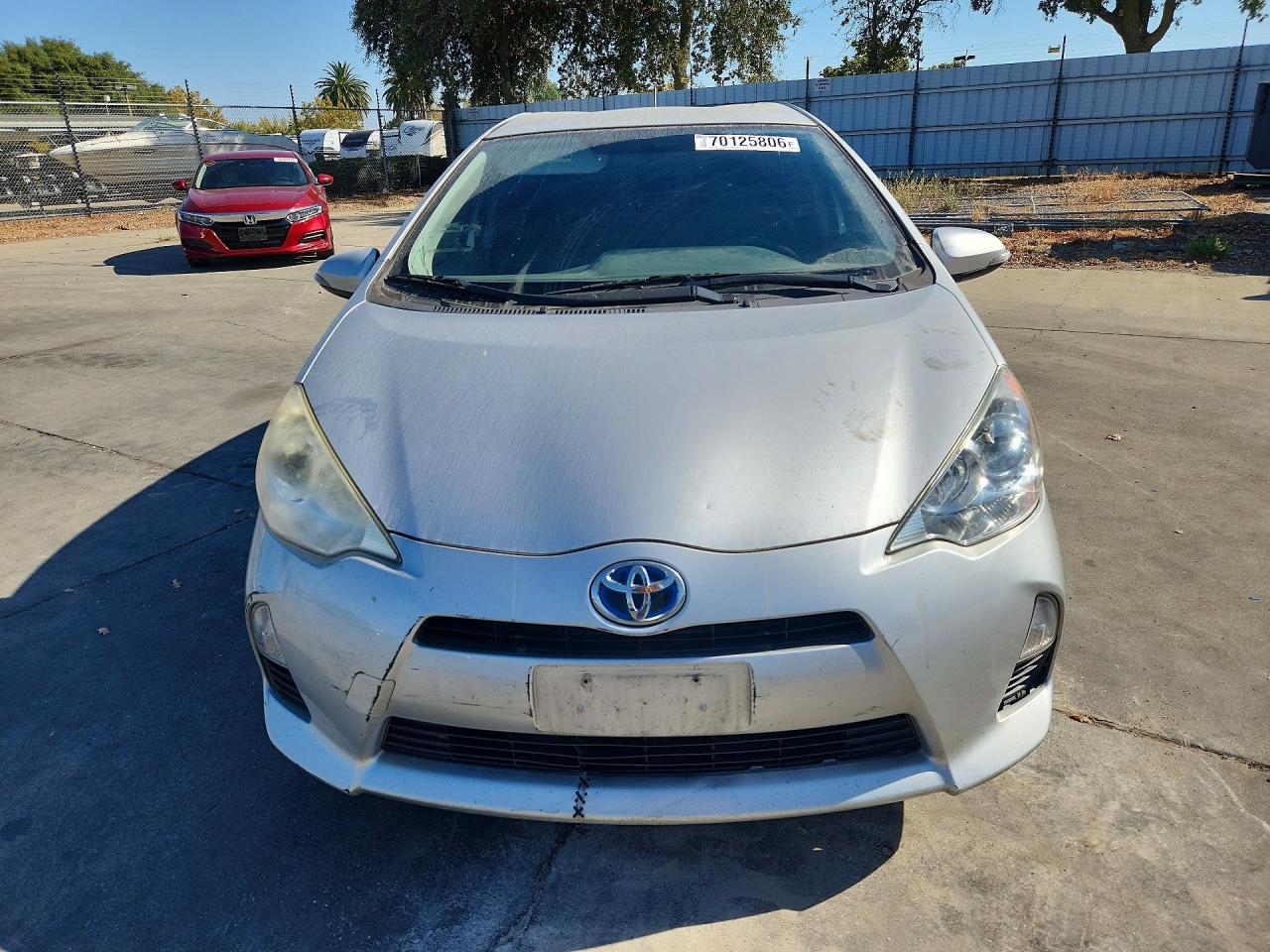 2013 Toyota Prius C Two - Image 5