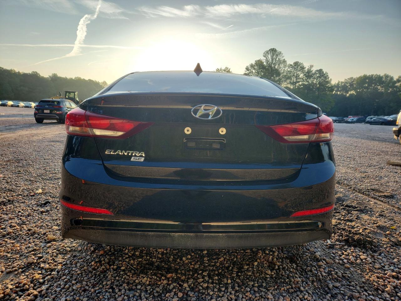2017 Hyundai Elantra Se - Image 6