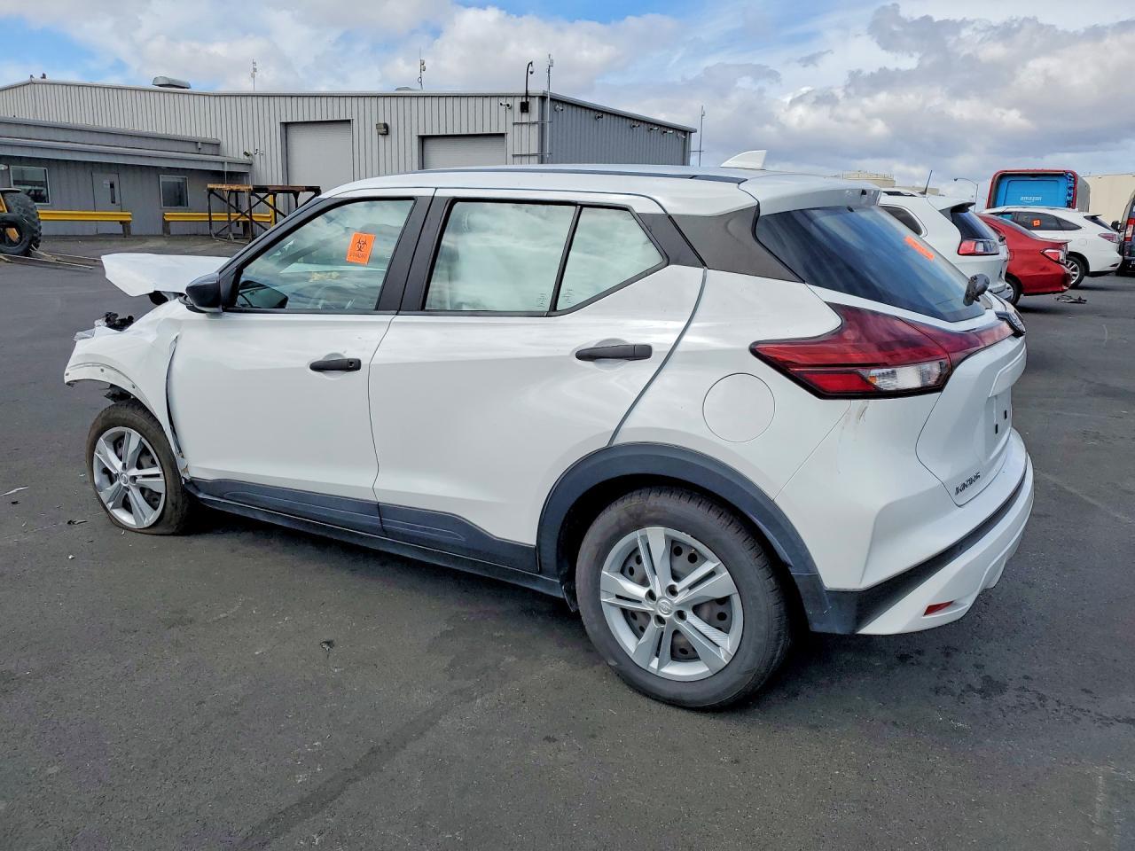 2022 Nissan Kicks S - Фото 2