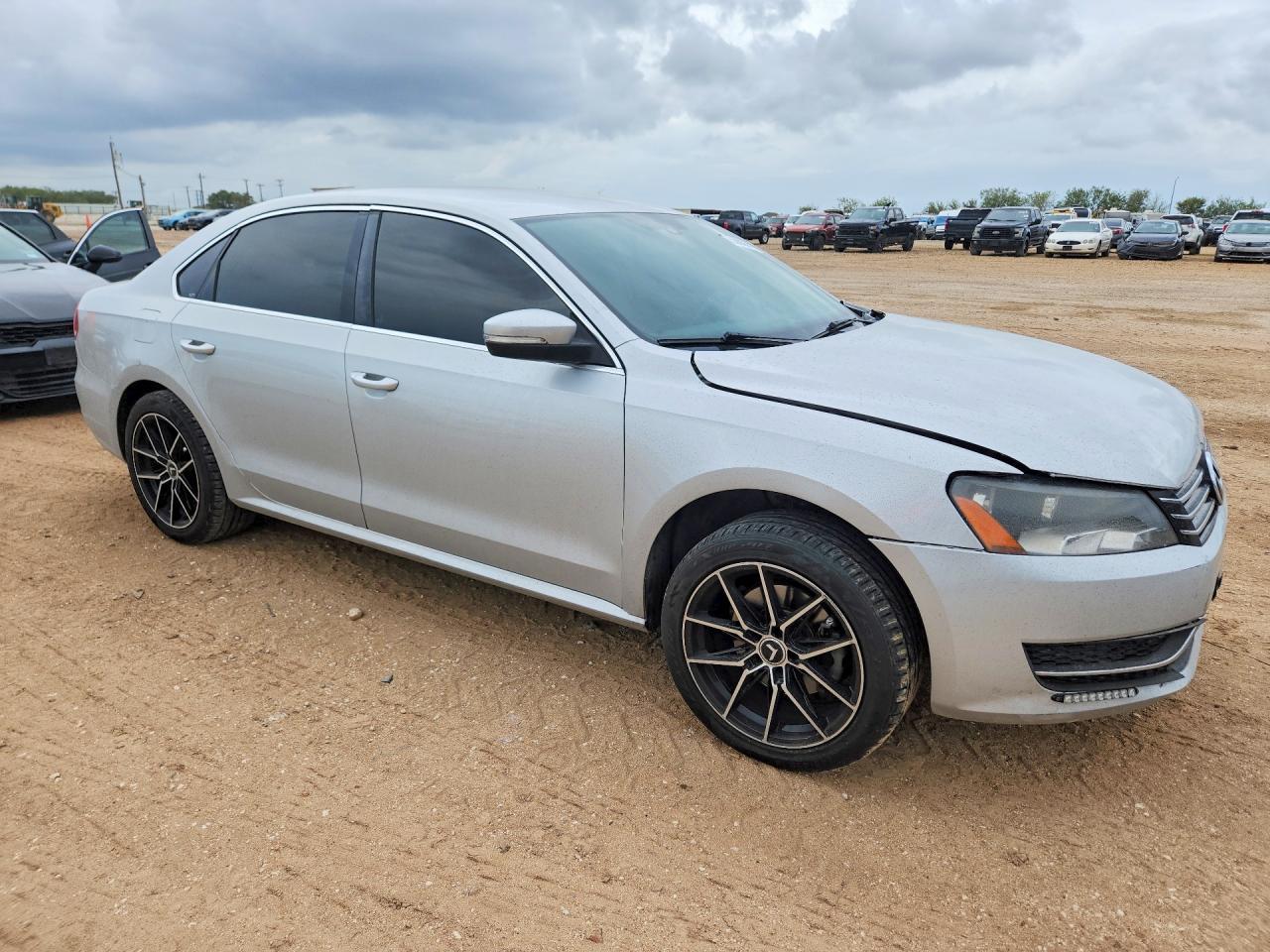 2014 Volkswagen Passat Se - Фото 4