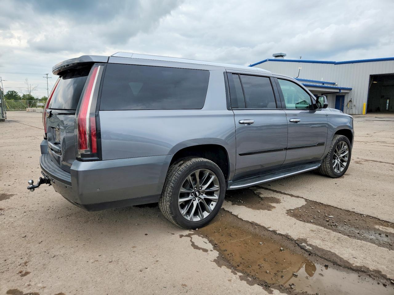 2020 Cadillac Escalade Esv Luxury - Image 3