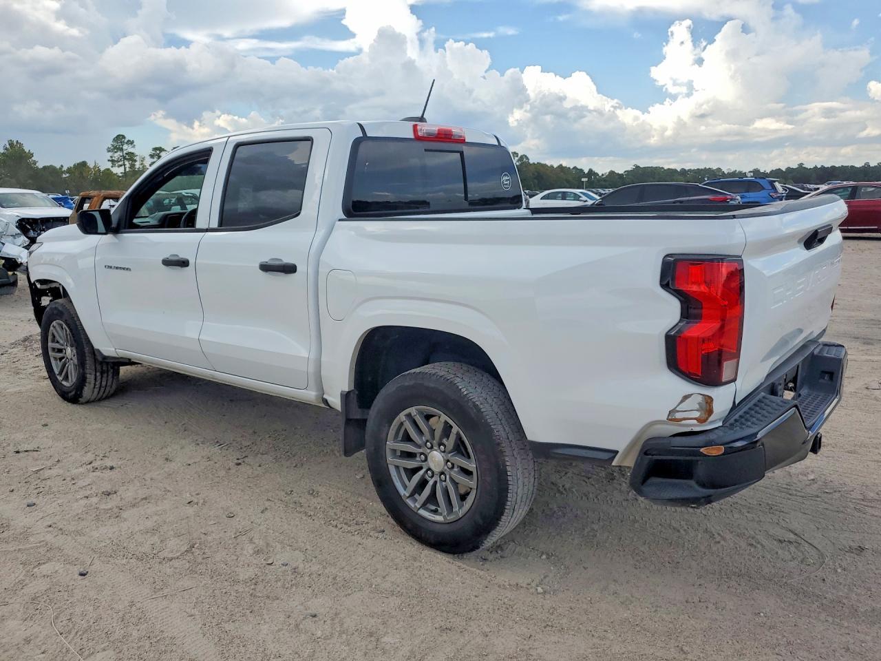 2023 Chevrolet Colorado - Фото 2