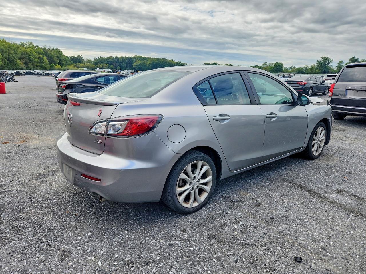 2011 Mazda 3 S - Фото 3
