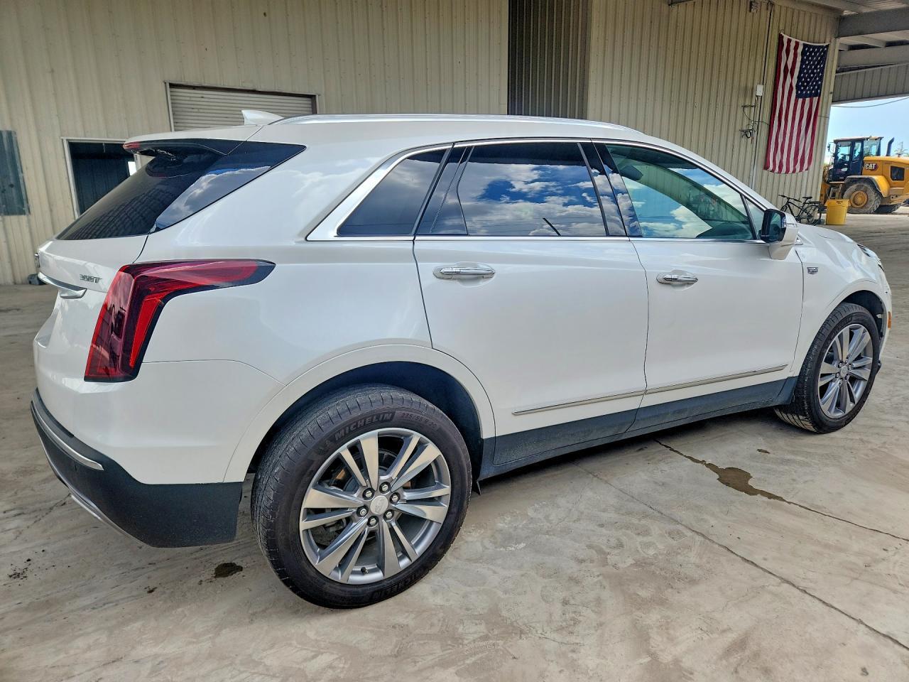 2024 Cadillac Xt5 Premium Luxury - Image 3
