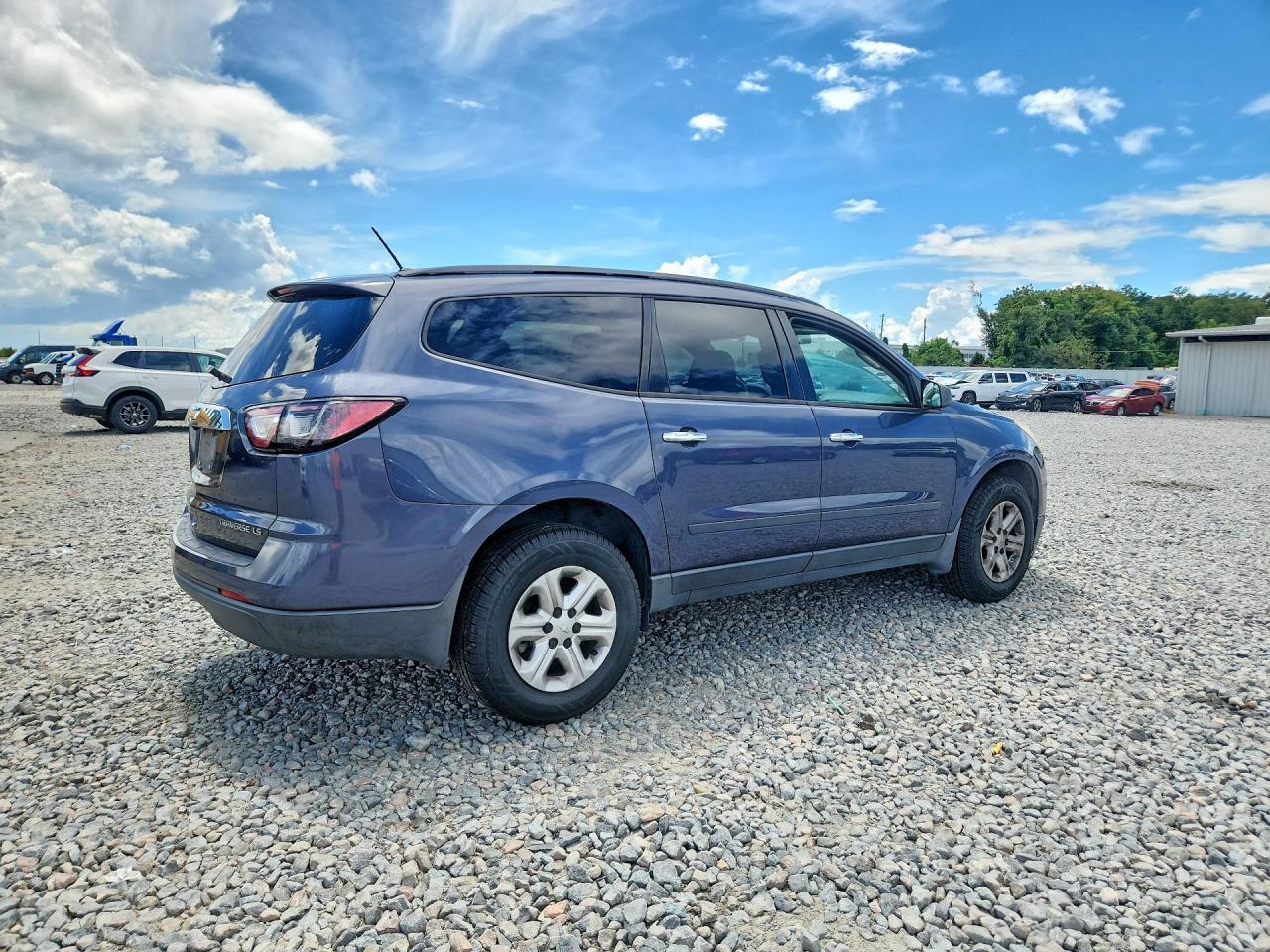 2013 Chevrolet Traverse Ls - Image 3