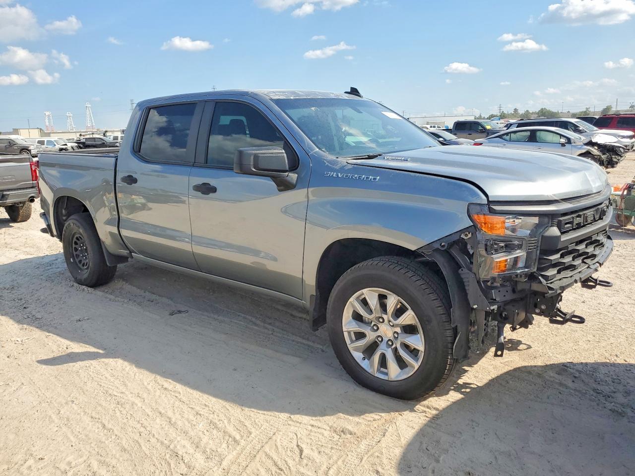 2026 Chevrolet Silverado C1500 Custom - Фото 4