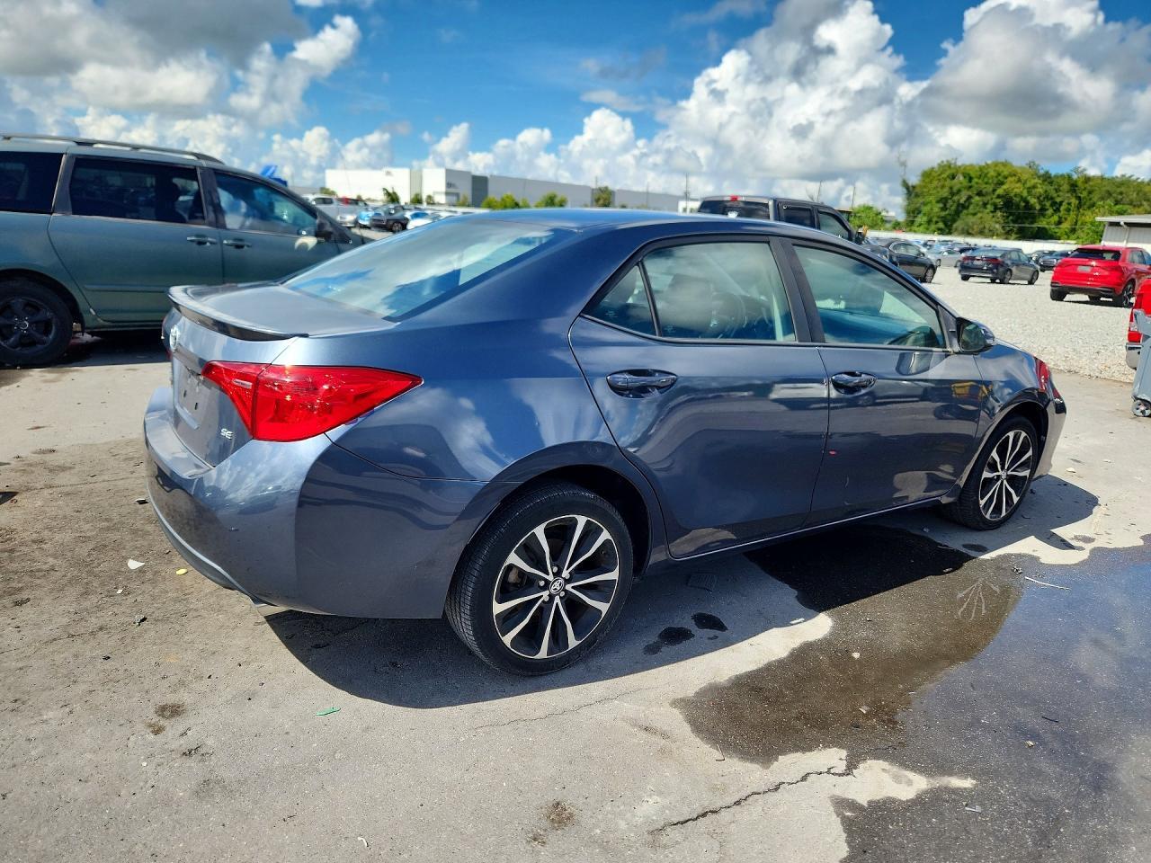 2018 Toyota Corolla Se - Фото 3