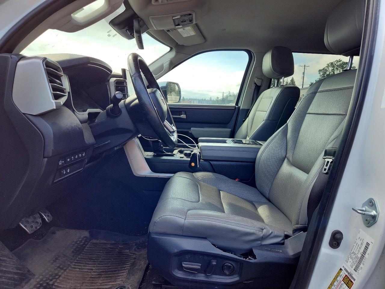 2023 Toyota Tundra Crewmax Limited - Image 7