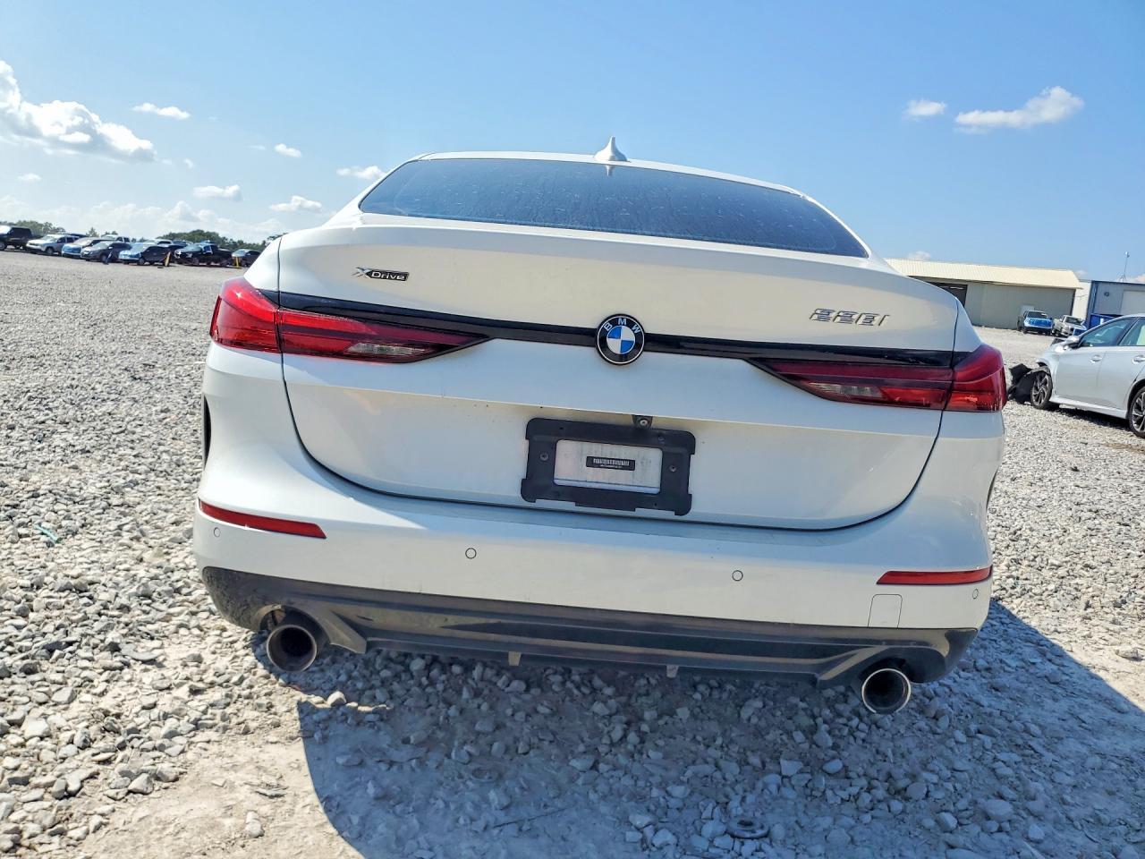 2021 BMW 228Xi - Фото 6