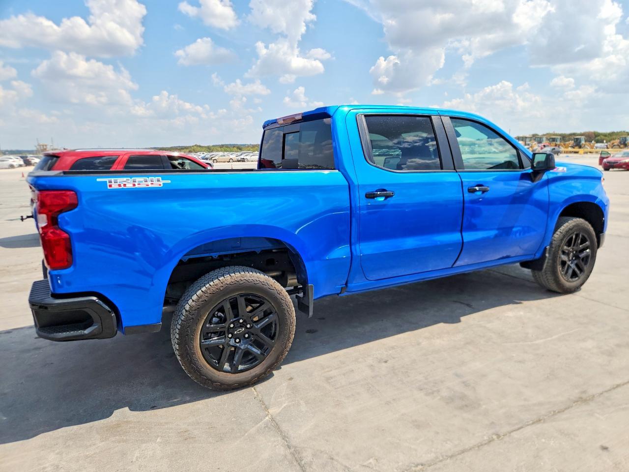 2025 Chevrolet Silverado K1500 Lt Trail Boss - Фото 3