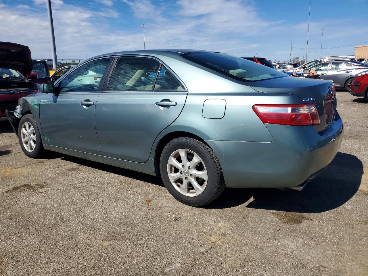 2008 Toyota Camry Le V6 - Image 2