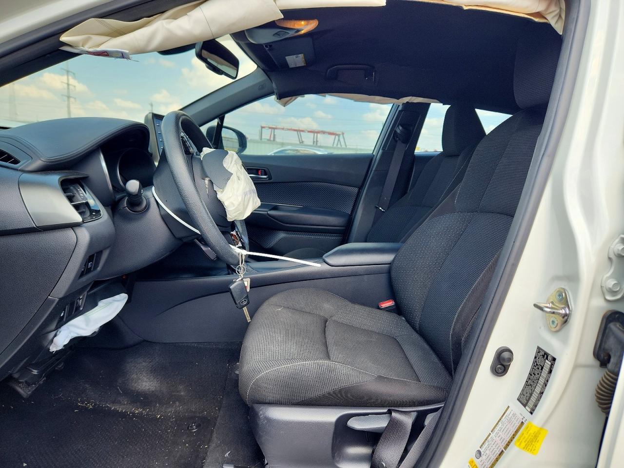 2019 Toyota C-Hr Le - Image 7