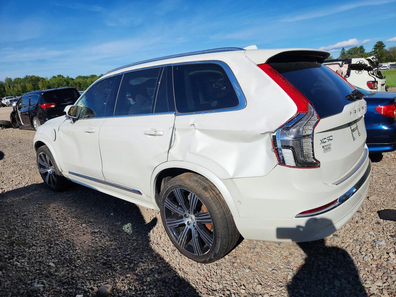 2025 Volvo Xc90 Plus - Image 2
