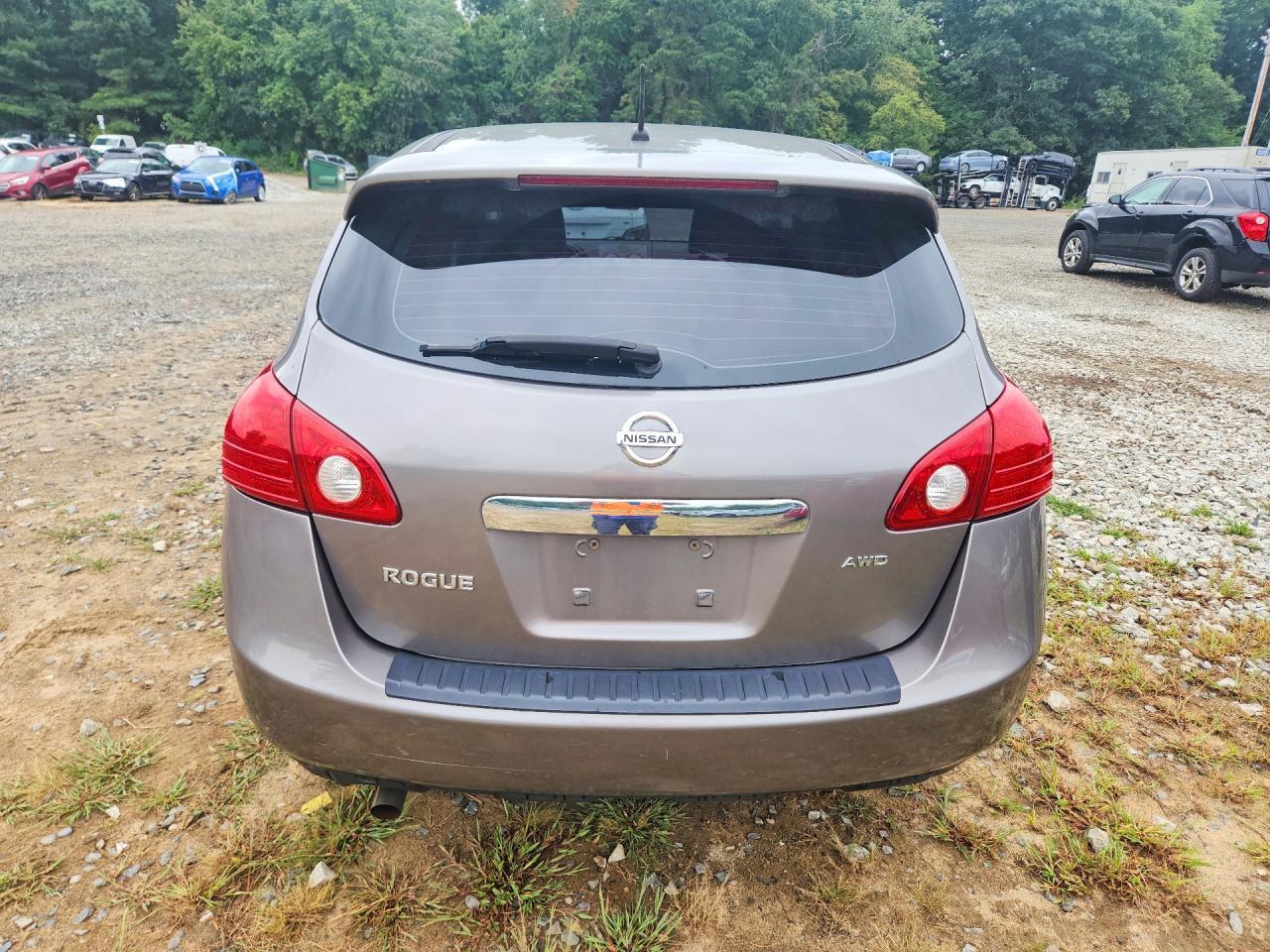2011 Nissan Rogue S - Image 6
