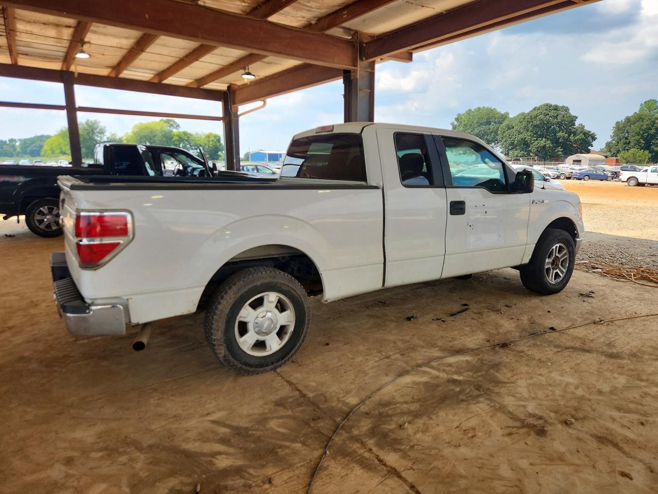 2010 Ford F150 Super Cab - Фото 3