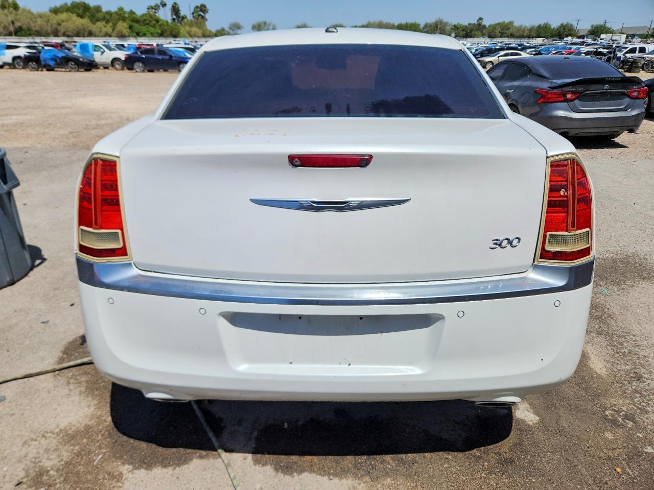 2012 Chrysler 300 Limited - Image 6