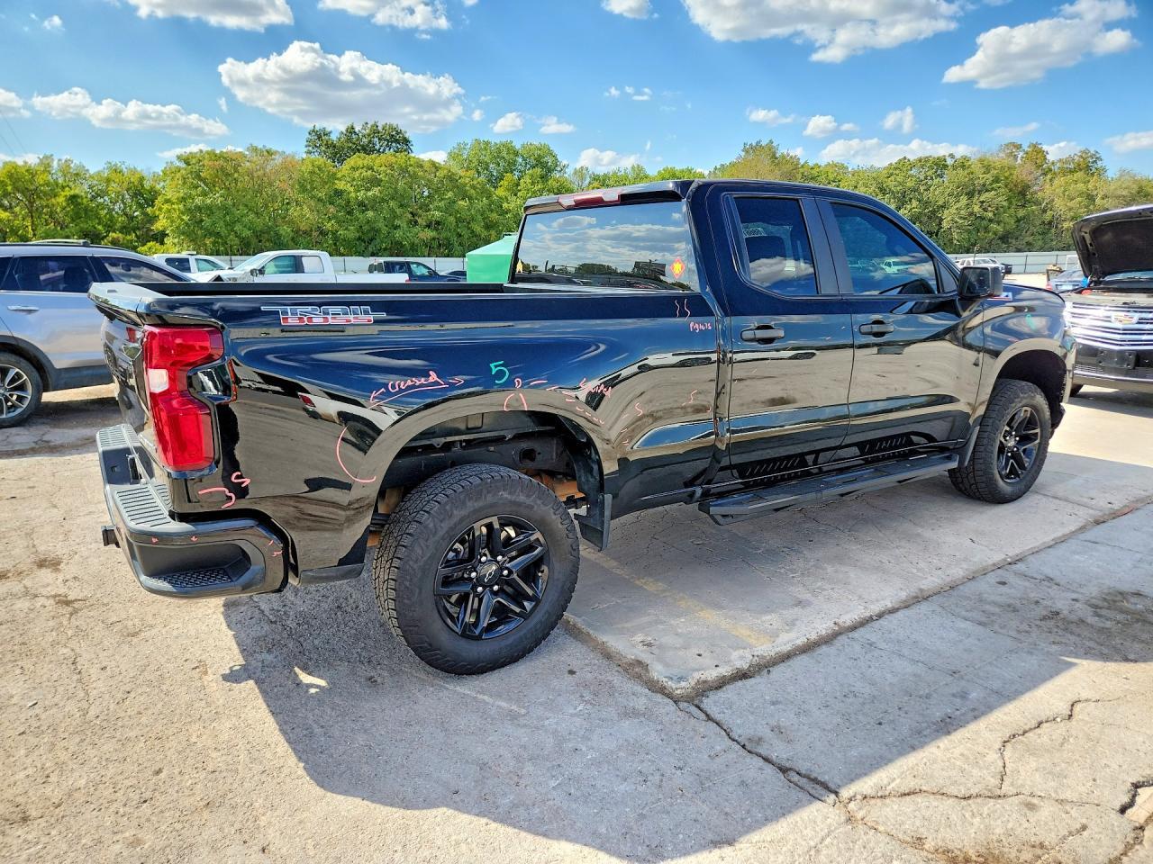 2020 Chevrolet Silverado K1500 Trail Boss Custom - Фото 3