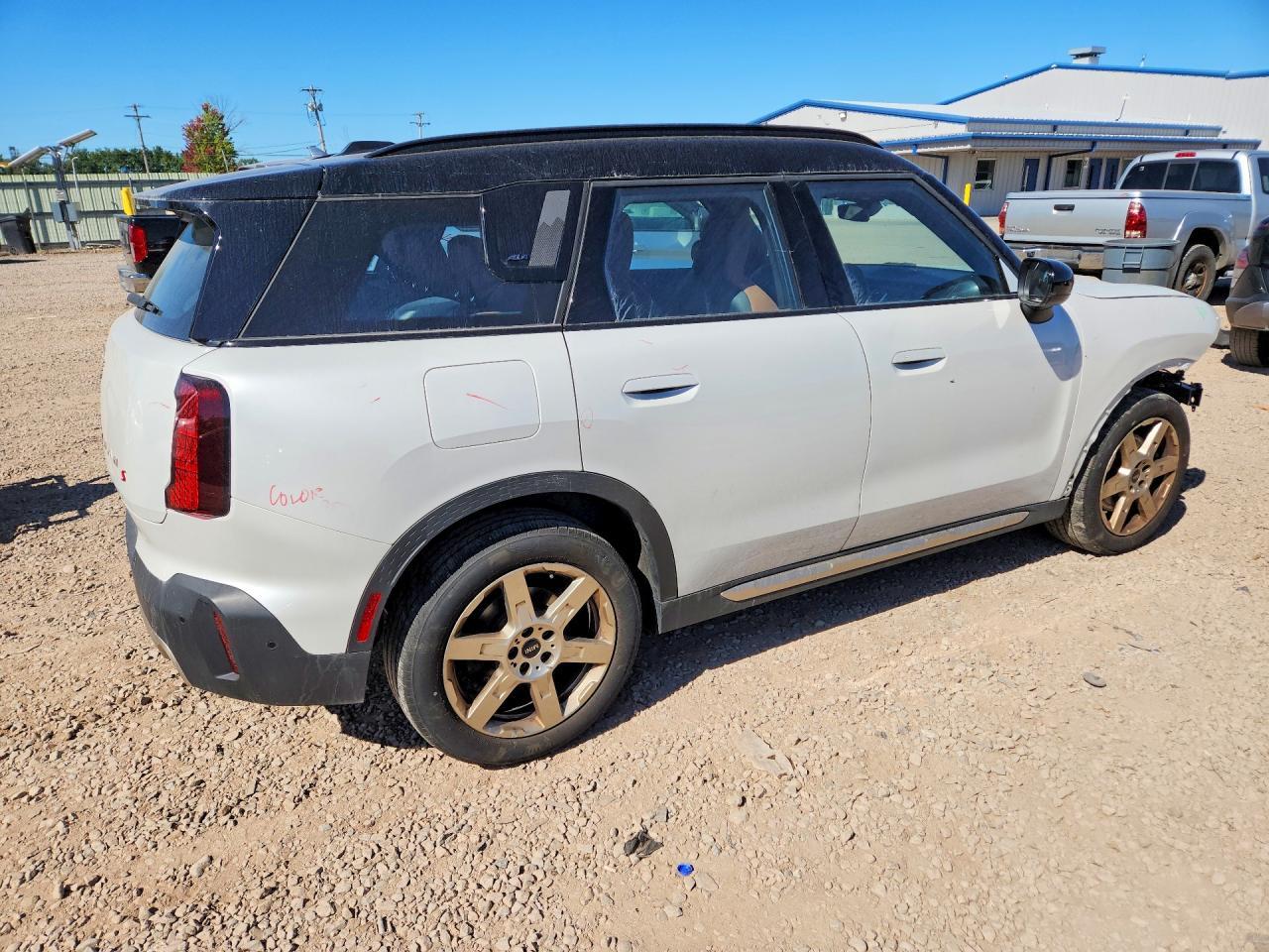 2025 Mini Countryman S All4 - Image 3