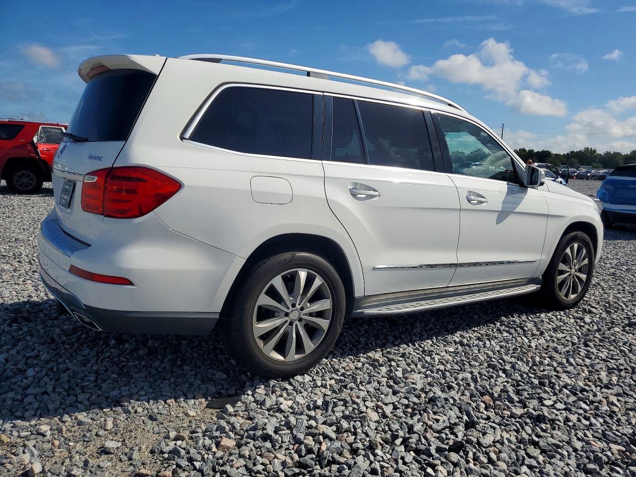 2014 Mercedes-Benz Gl 450 4Matic - Image 3