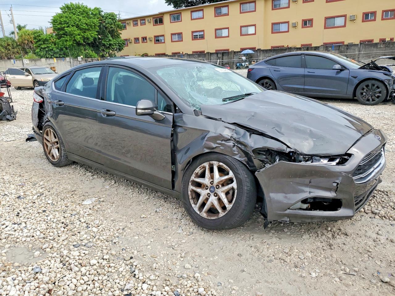 2016 Ford Fusion Se - Фото 4
