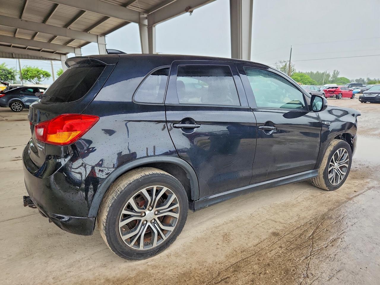 2017 Mitsubishi Outlander Sport Es - Фото 3