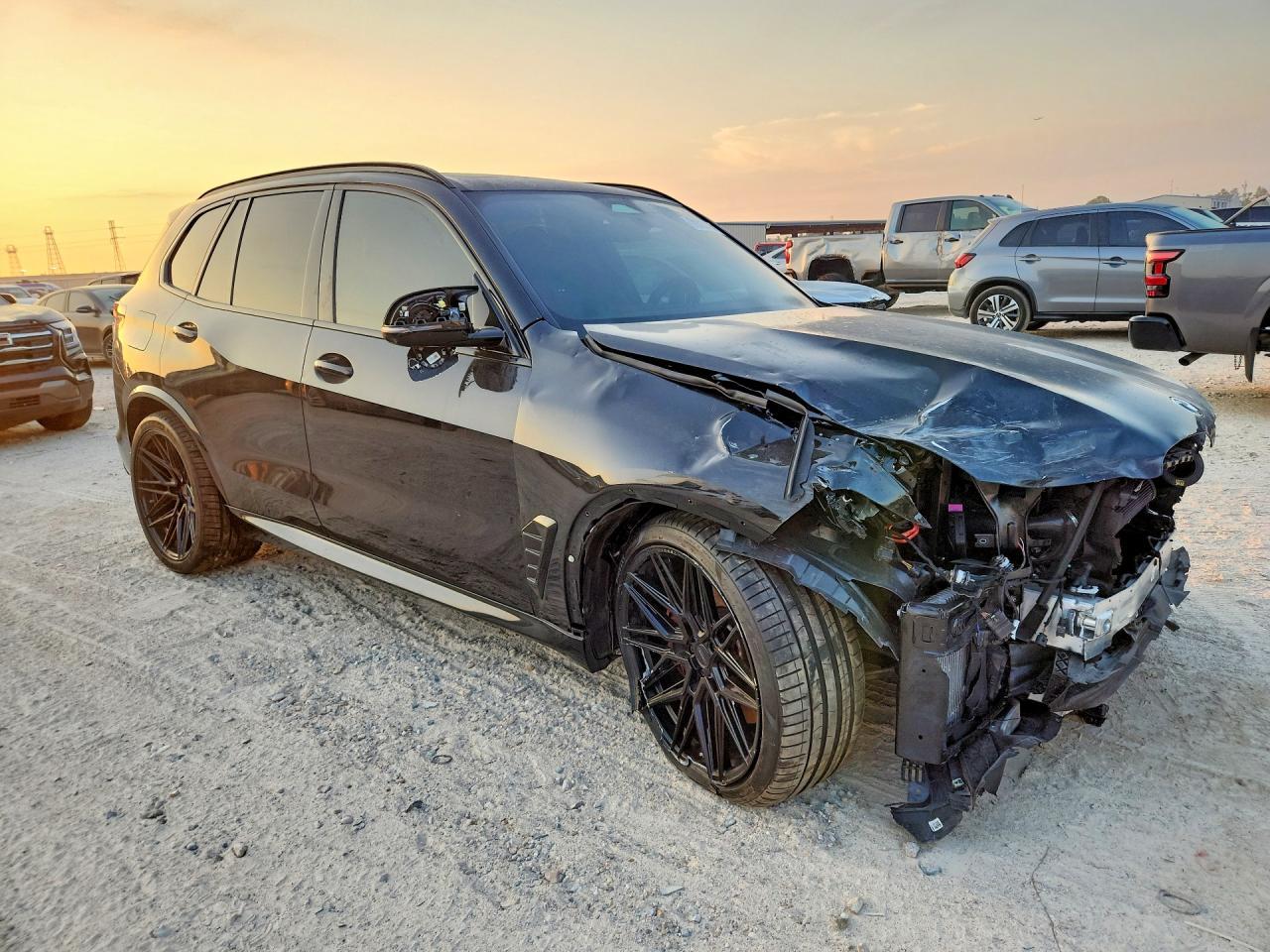 2026 BMW X5 M60I - Фото 4
