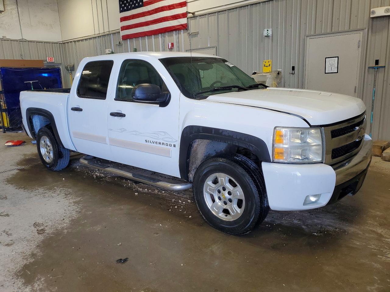 2007 Chevrolet Silverado K1500 Crew Cab - Фото 4