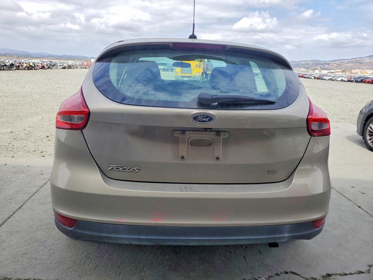 2015 Ford Focus Se - Image 6