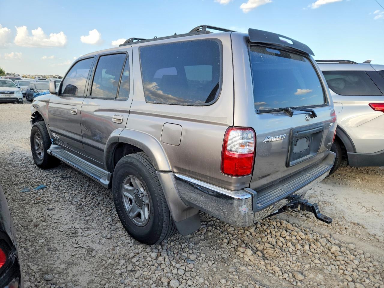 2001 Toyota 4Runner Sr5 - Image 2
