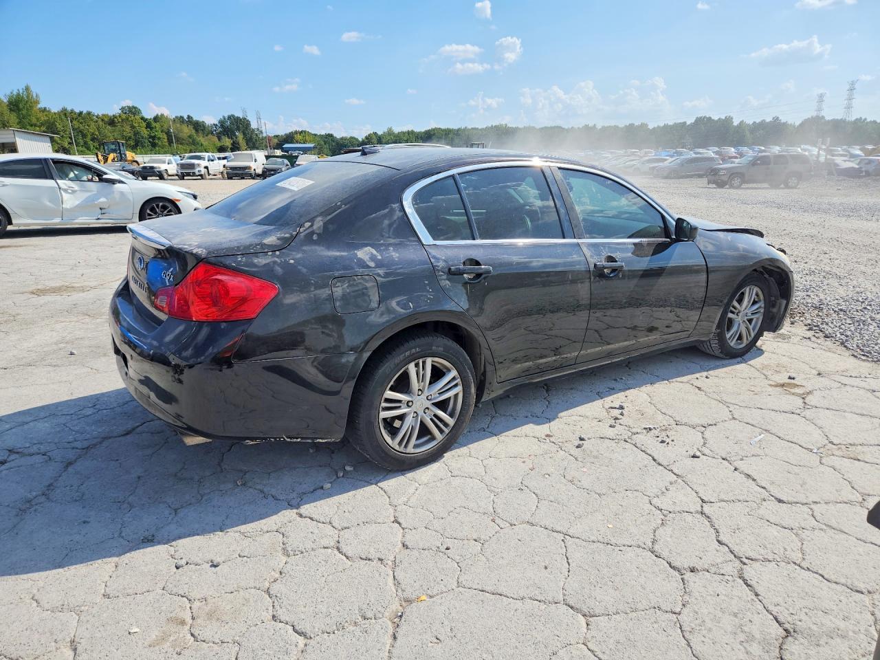 2013 Infiniti G37 Sedan X - Фото 3