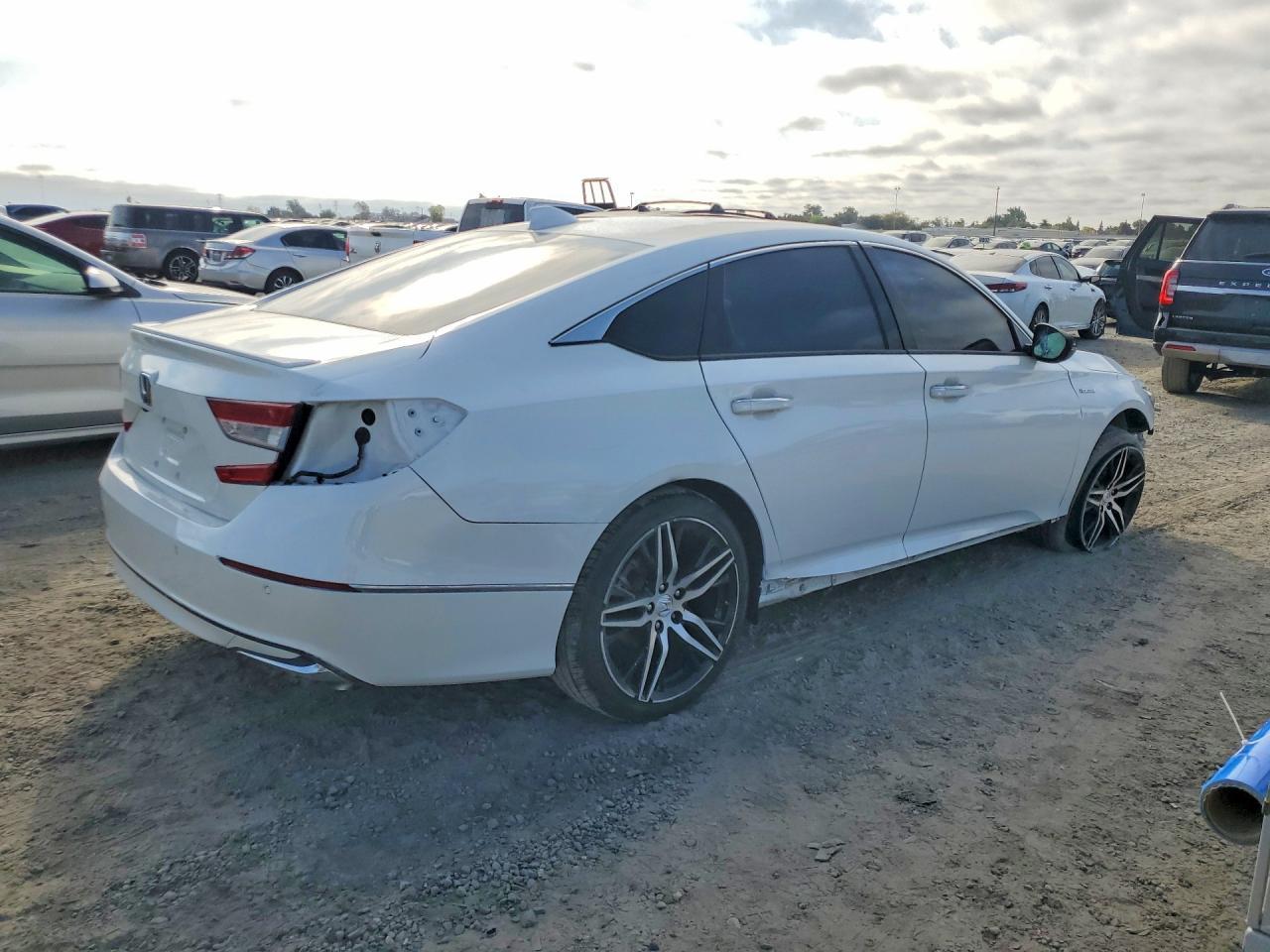2021 Honda Accord Touring Hybrid - Фото 3