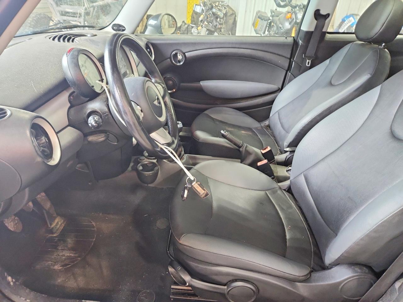 2010 Mini Cooper - Image 7