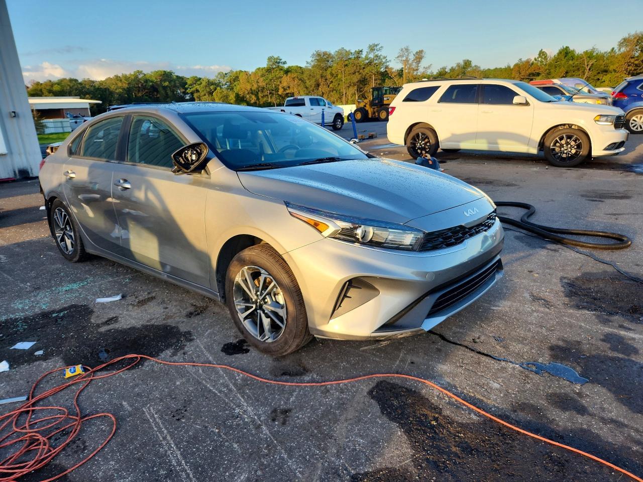 2024 Kia Forte Lxs - Image 4