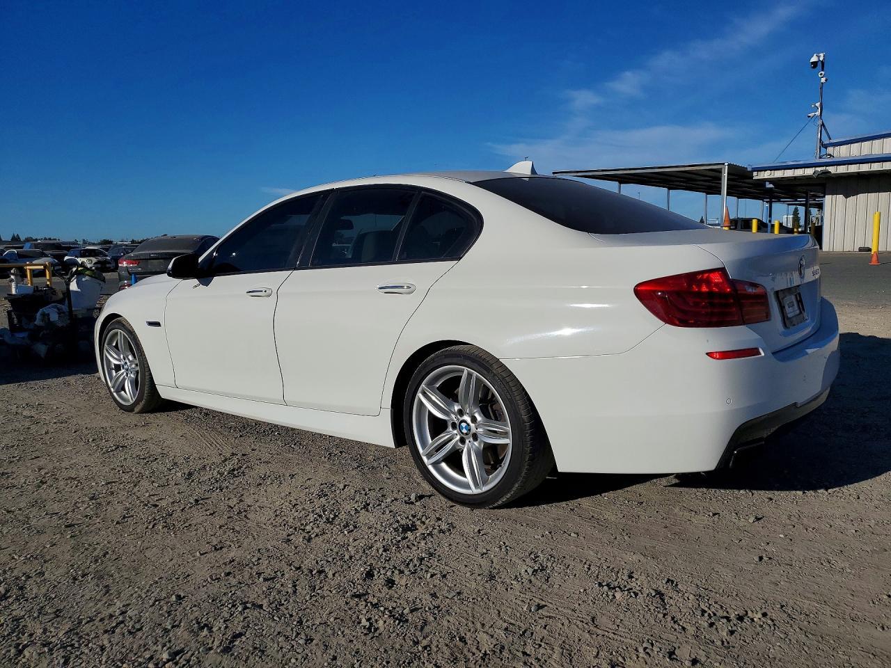 2014 BMW 550 I - Фото 2
