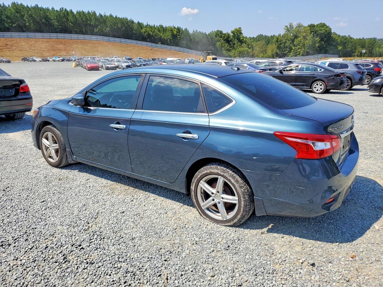 2017 Nissan Sentra Sv - Image 2